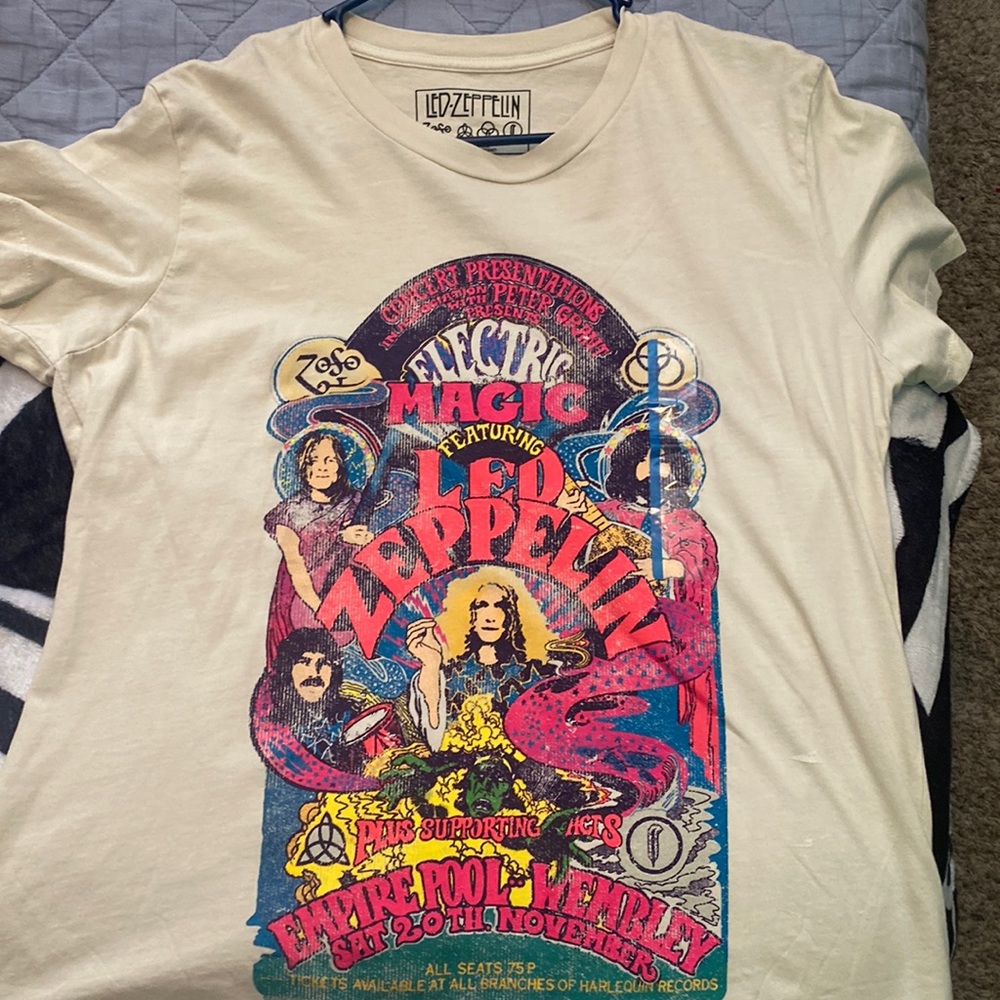 Womens drop shoulder tee